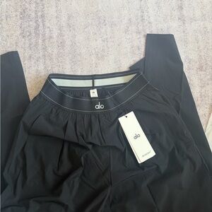 ALO Yoga women  Black Joggers